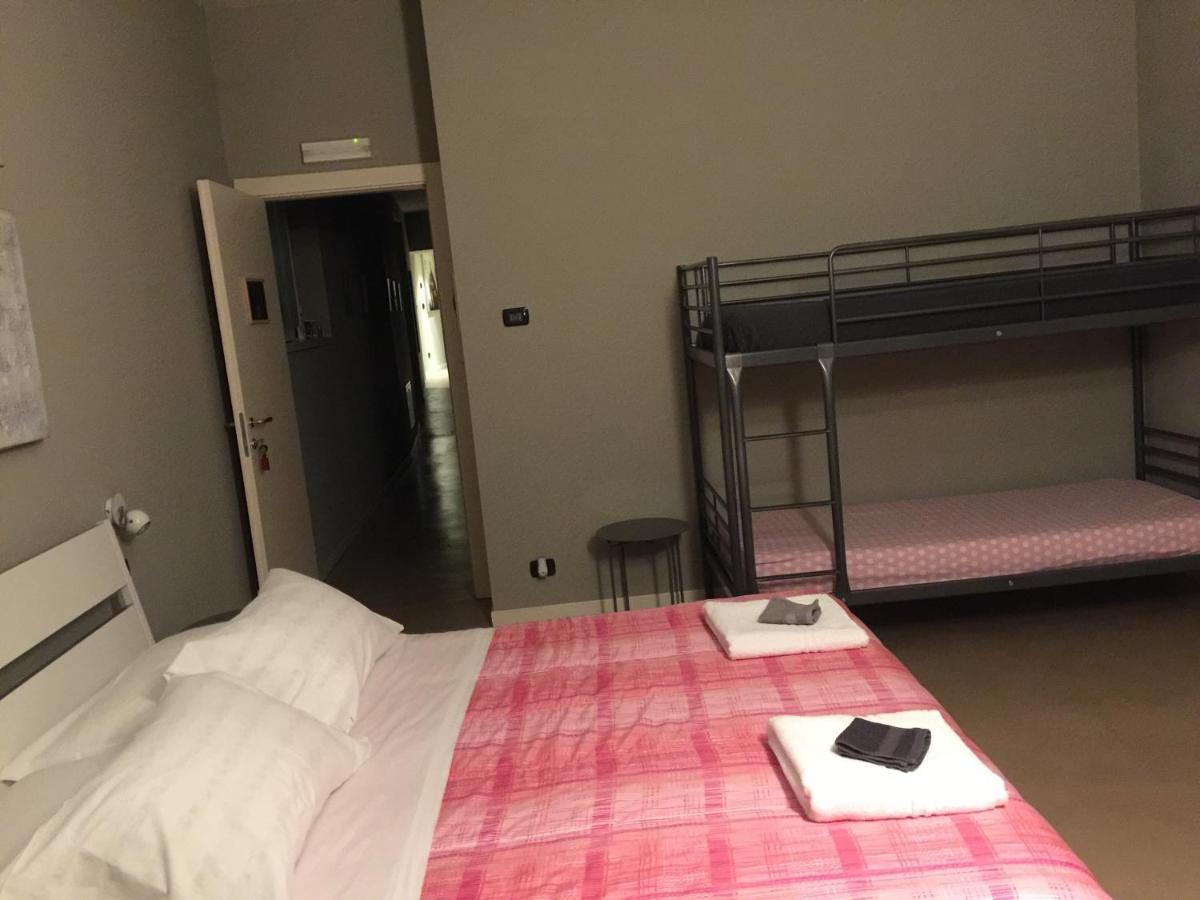 B&B Aurora Bergamo Bagian luar foto