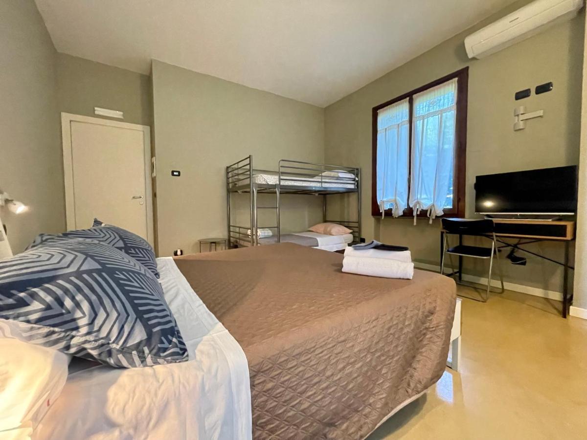 B&B Aurora Bergamo Bagian luar foto