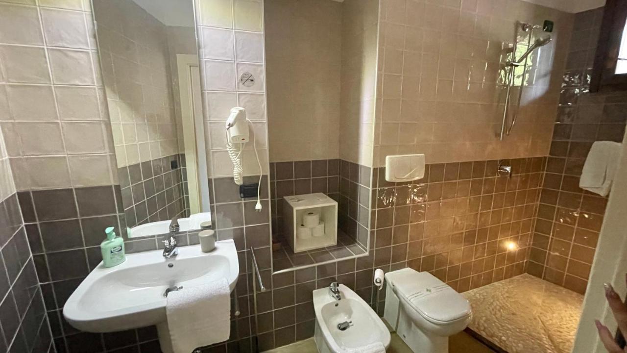 B&B Aurora Bergamo Bagian luar foto