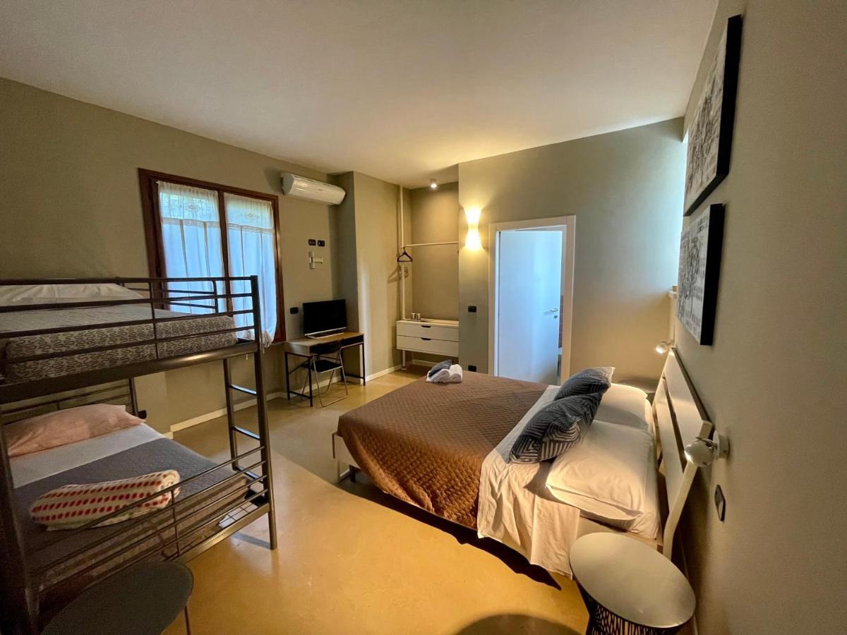 B&B Aurora Bergamo Bagian luar foto