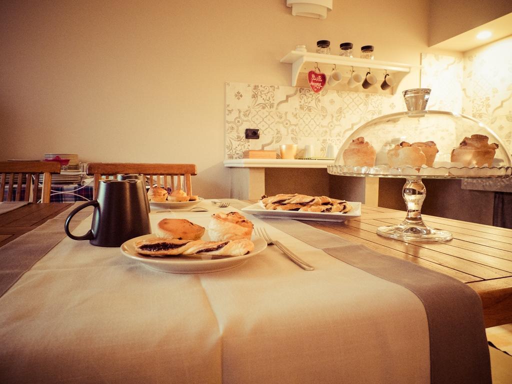 B&B Aurora Bergamo Bagian luar foto