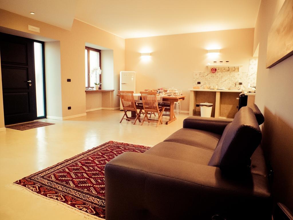 B&B Aurora Bergamo Bagian luar foto
